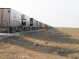 Grenze Kasachstan-Uzbekistan: Warteschlange 
